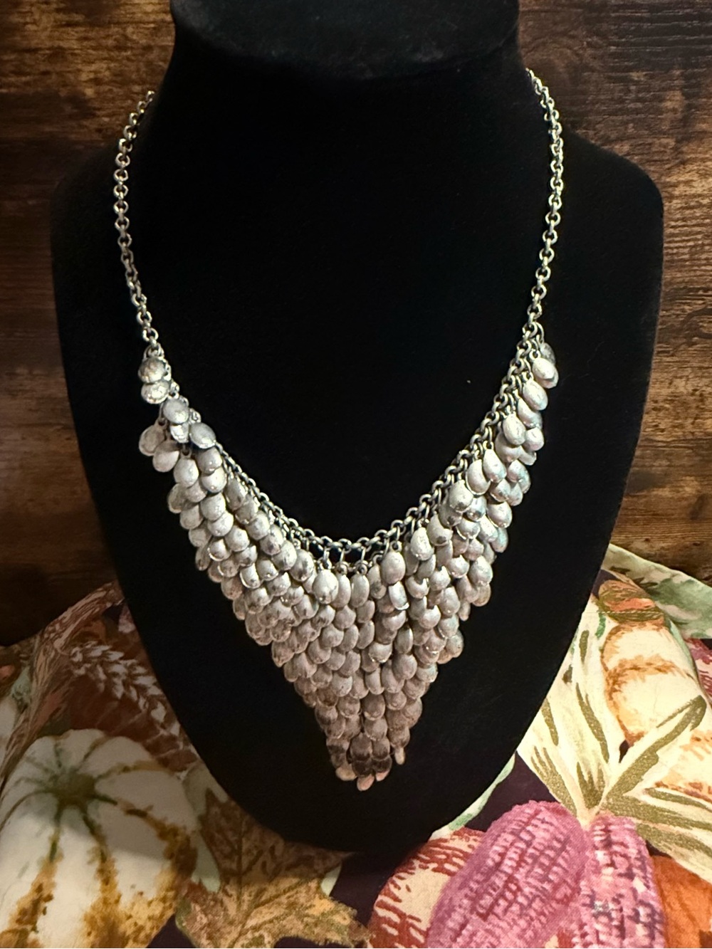 Vintage-Inspired Silver Teardrop Bib Necklace - Women Jewelry
